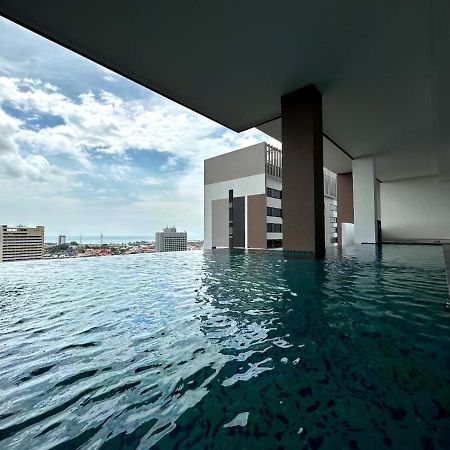 The Apple Premier Condo Three Bedroom In Melaka Zewnętrze zdjęcie